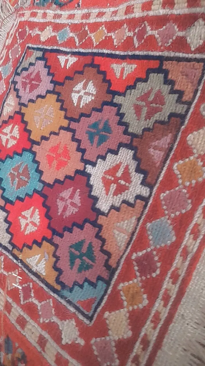 ۳۰در ۳۰|گلیم، جاجیم، گبه|آبش احمد, |دیوار