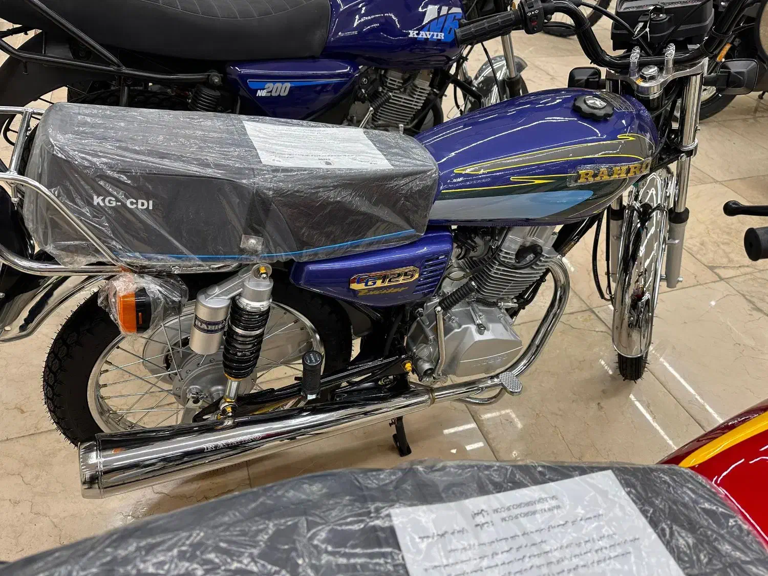 رهرو  خشک ۱۴۰۴ شاتون کوتاه استارتی در باک معمولی|موتورسیکلت|تهران, هلال احمر|دیوار