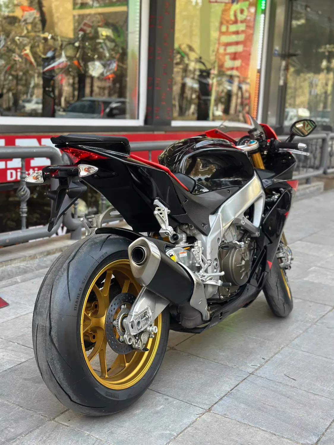 Aprilia rsv 4 1000cc|موتورسیکلت|تهران, ونک|دیوار