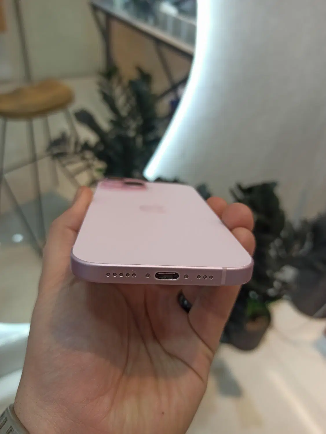 iphone 15 normal pink|موبایل|مشهد, کوثر|دیوار