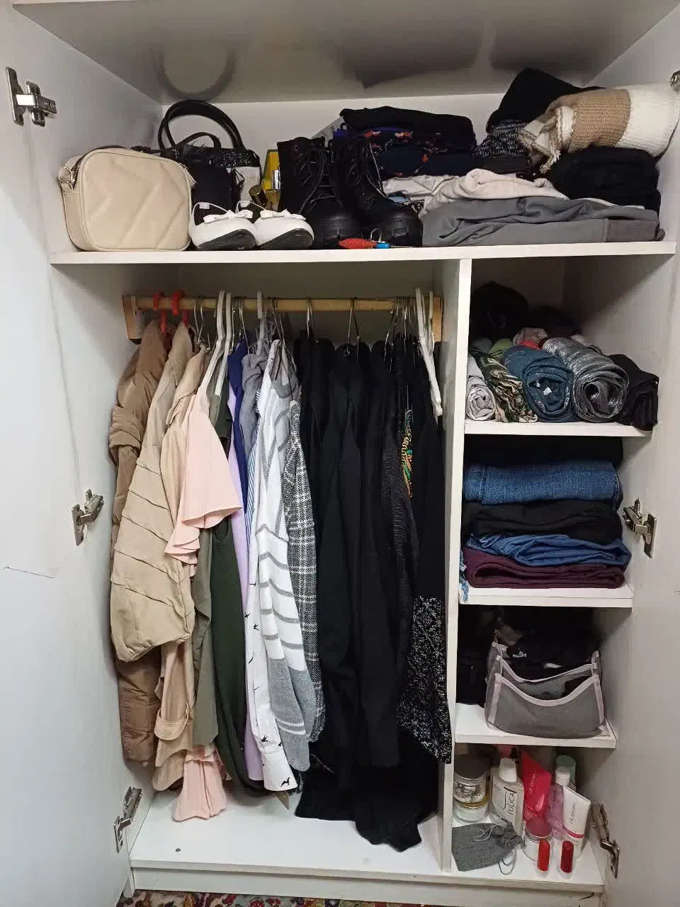 تخت، کمد لباس و میز تحریر|تخت و سرویس خواب|مشهد, سمزقند|دیوار