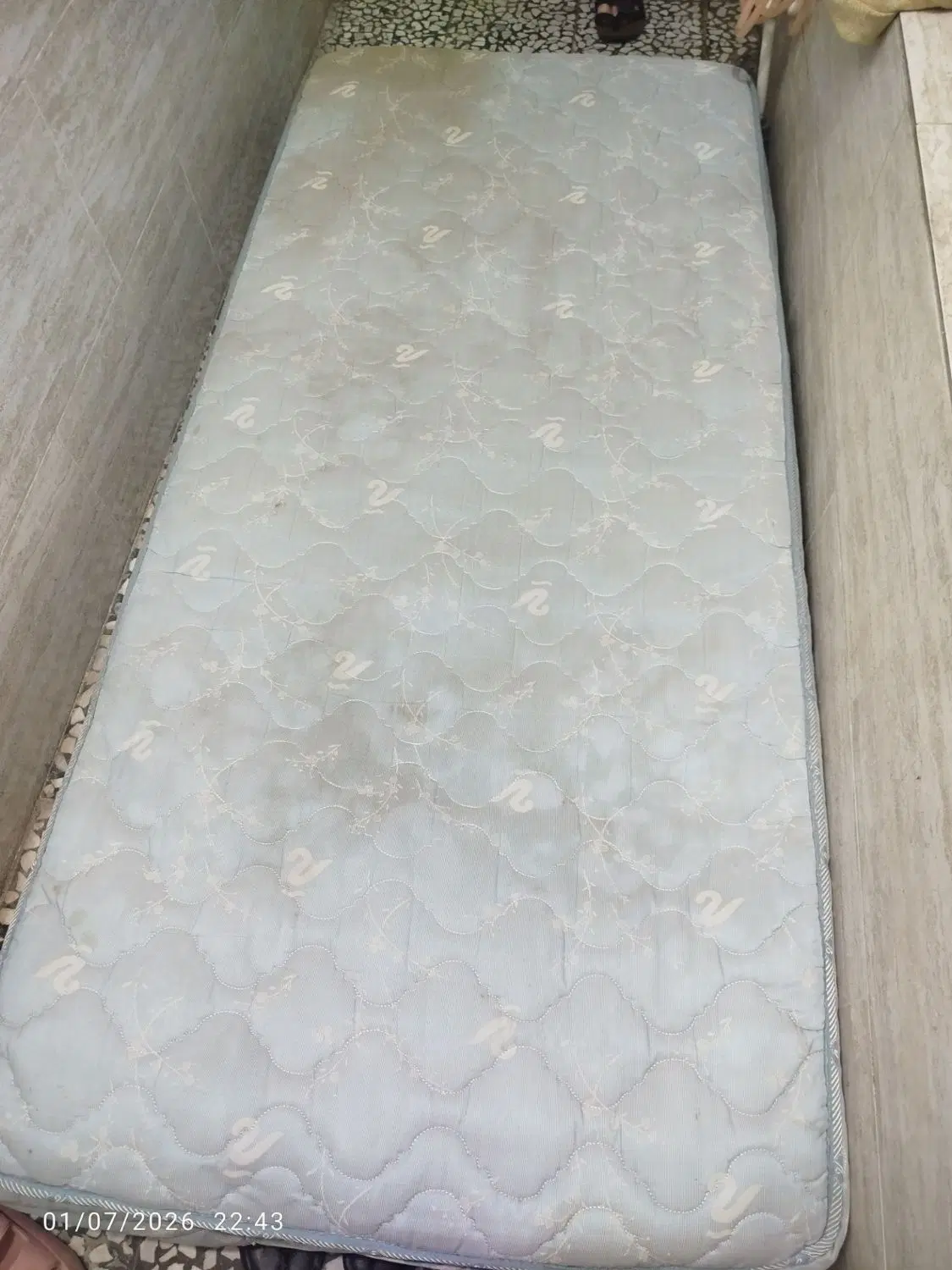 تشک|تشک تختخواب|رشت, جماران|دیوار
