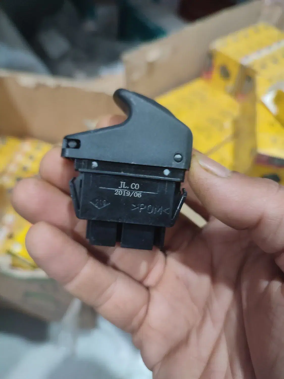 لوازم L90|قطعات یدکی و لوازم جانبی|شیراز, گل سرخ|دیوار