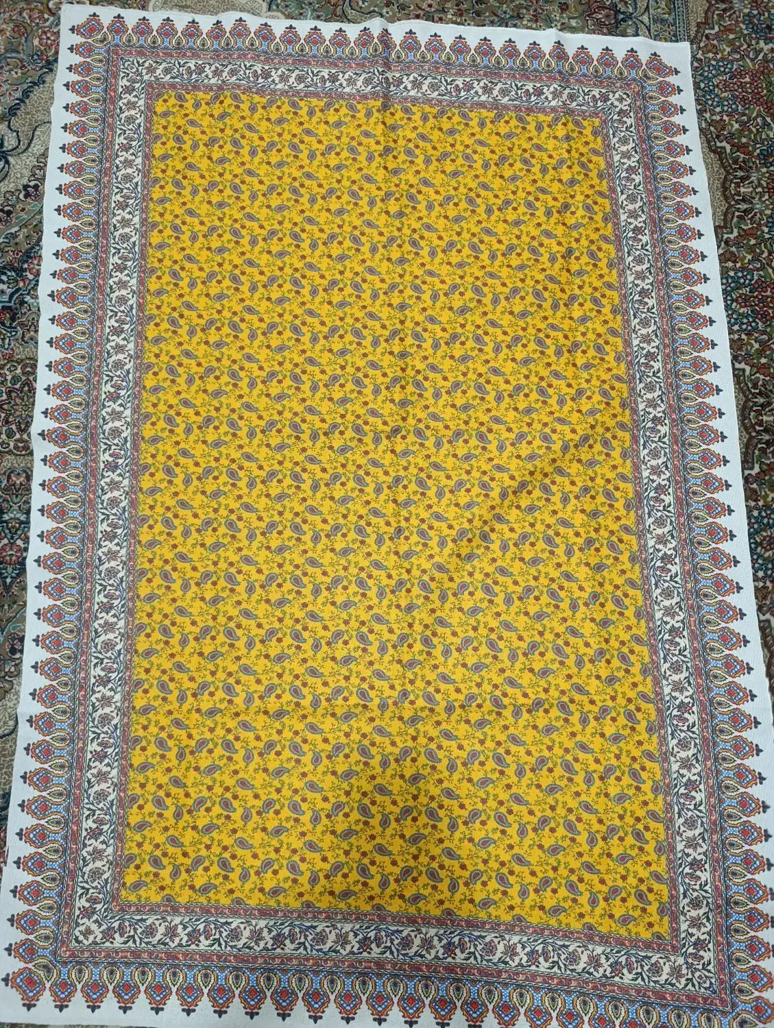 رومیزی|پرده، رانر، رومیزی|نیشابور, بنیاد شهید|دیوار