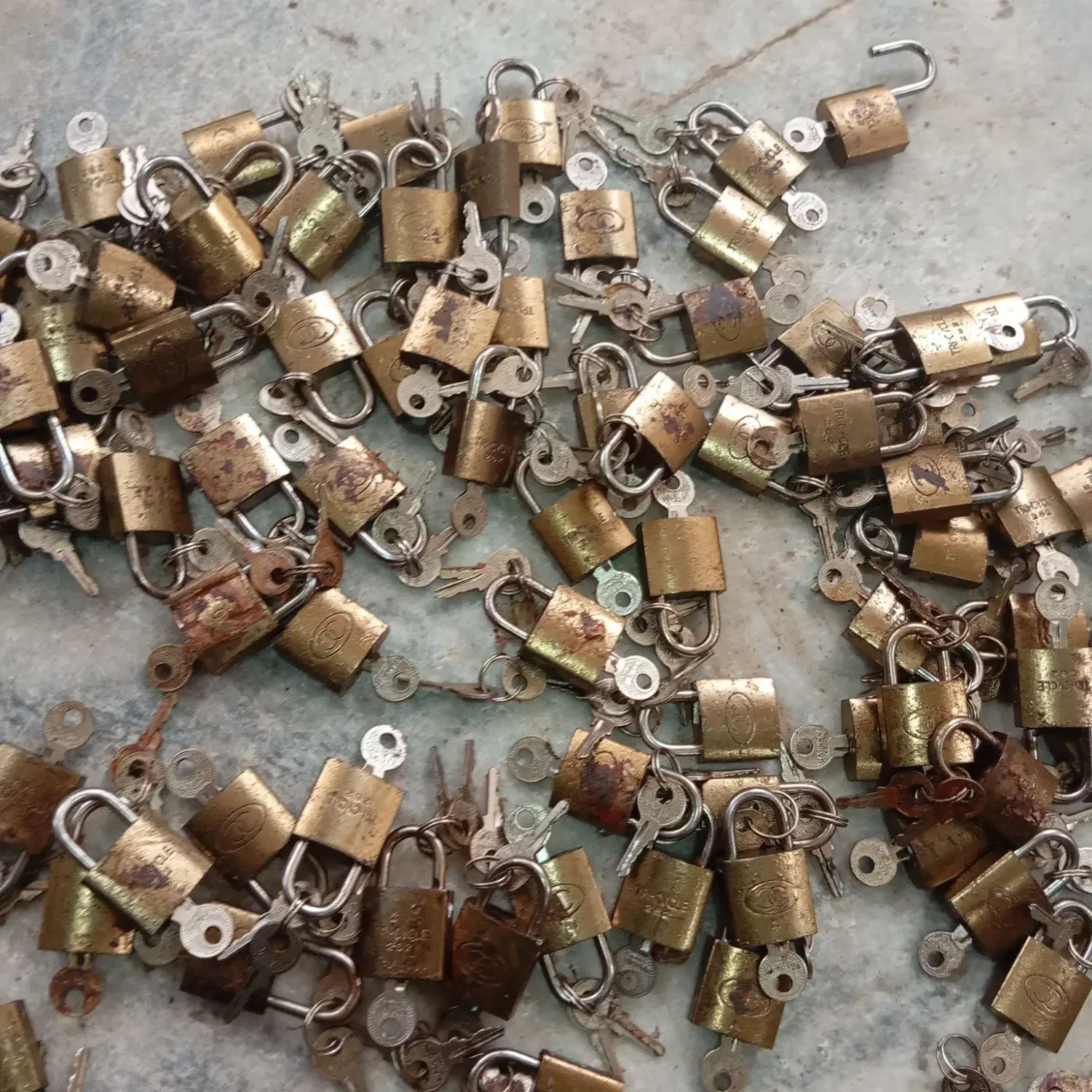 قفل|زیورآلات و اکسسوری|مشهد, ایثارگران|دیوار