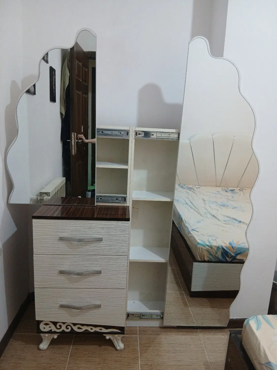 تخت|تخت و سرویس خواب|گنبد کاووس, |دیوار