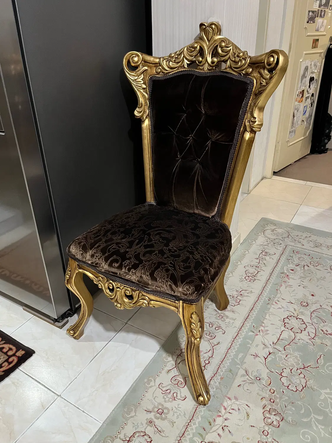 مبلمان|مبلمان خانگی و میز عسلی|اندیشه, اندیشه فاز ۱|دیوار