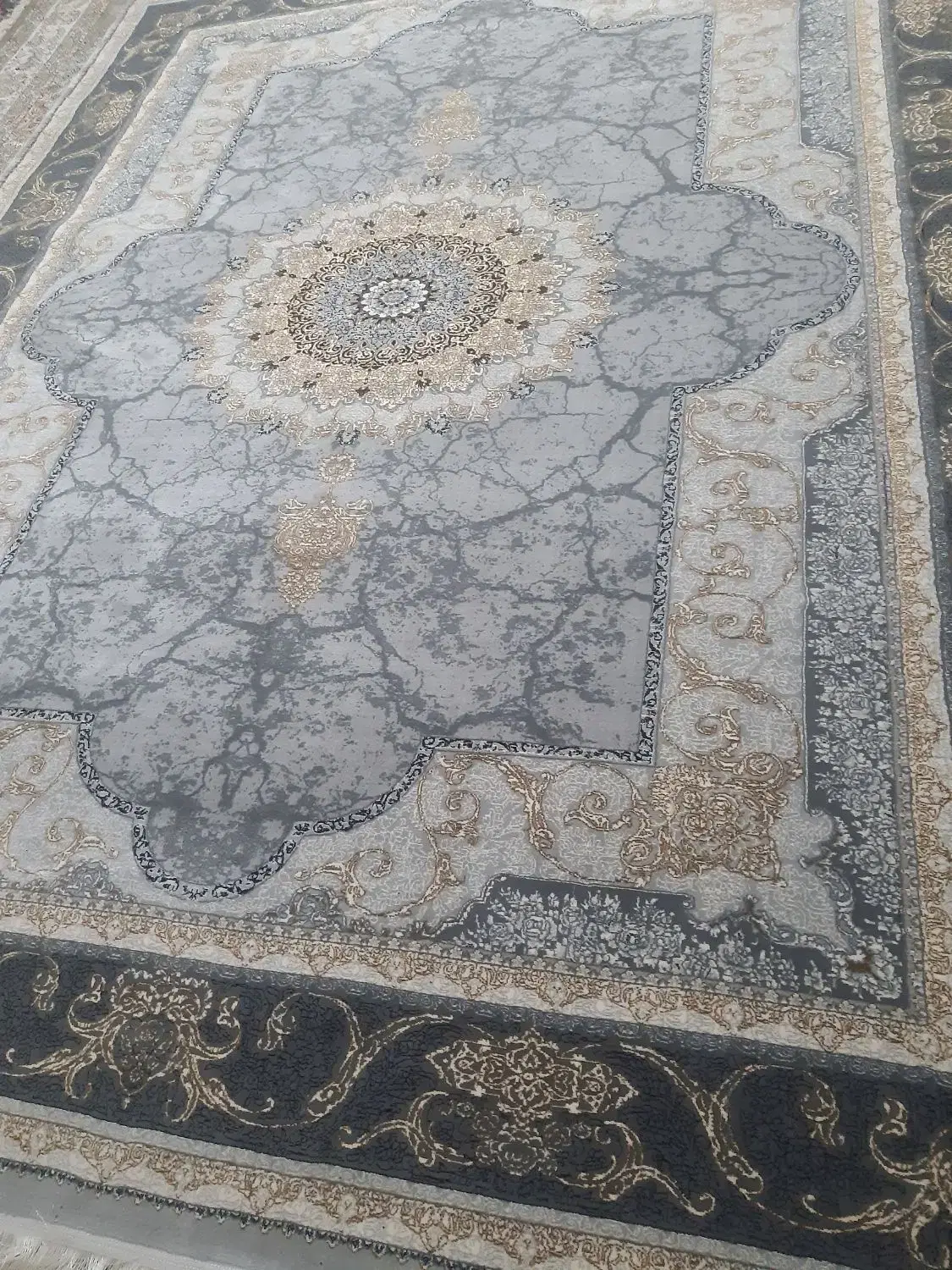 فرش ۷۰۰ شانه تراگم ۲۵۵۰    ۱۲ متری|فرش|زاهدان, |دیوار