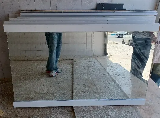 آینه|آینه|مرودشت, بیست متری بیمارستان|دیوار