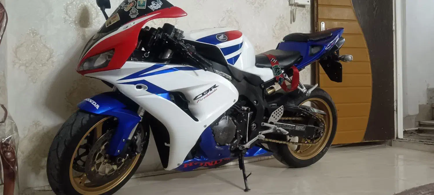 cbr 1000 مدل2007|موتورسیکلت|تهران, عبدلآباد|دیوار