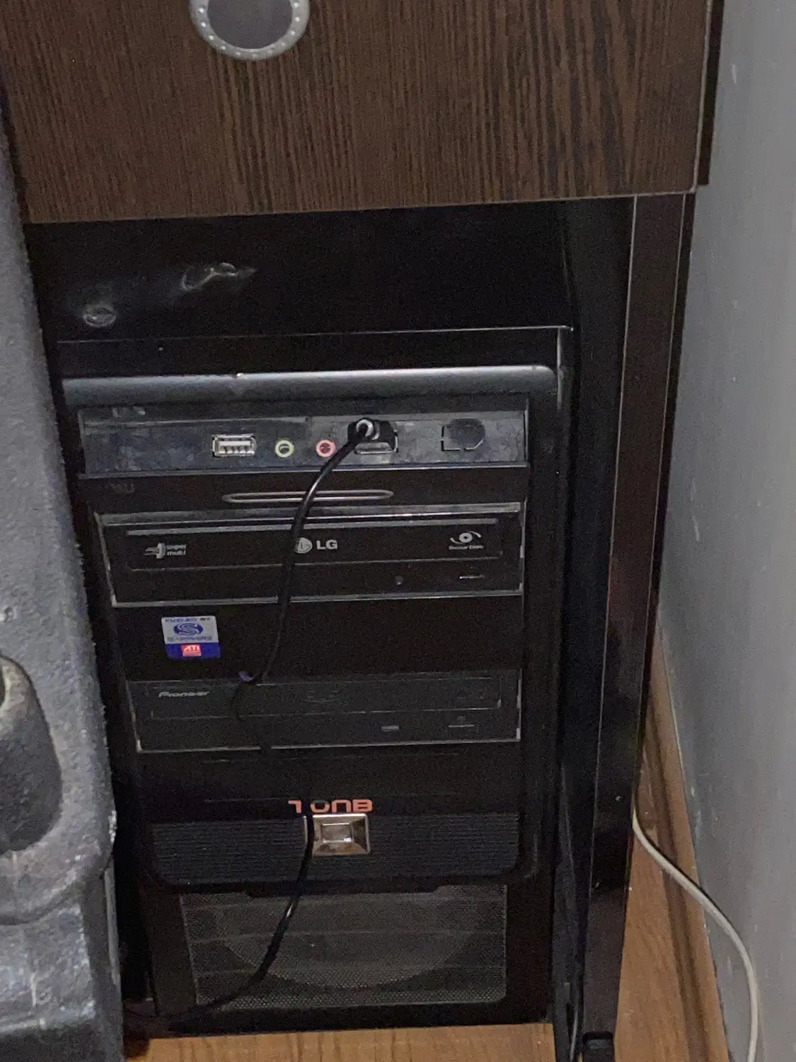 سیستم pc|رایانه رومیزی|پرند, فاز ۵|دیوار