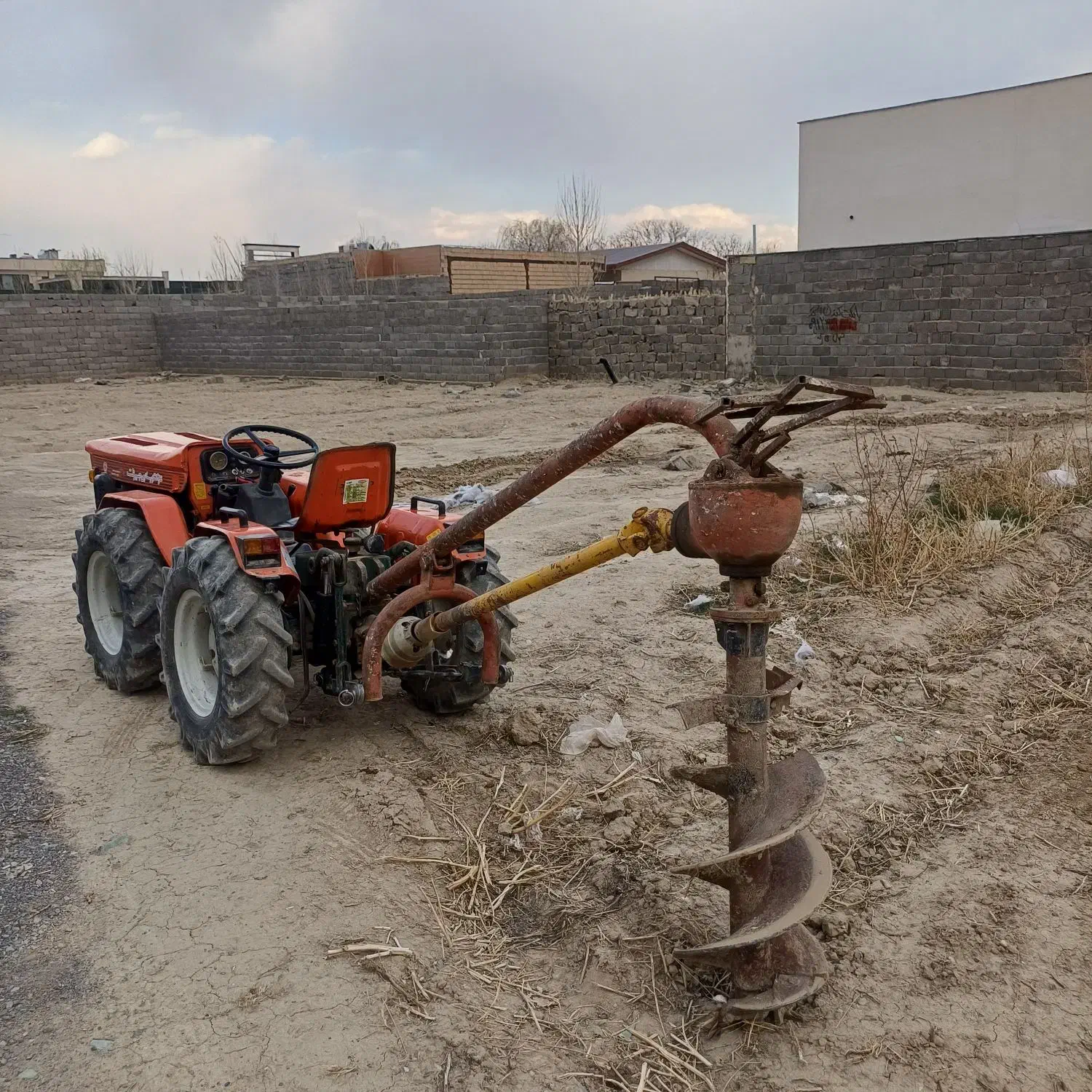 چاله کن تراکتور باغی|خودرو سنگین|هشتگرد, هشتگرد قدیم|دیوار