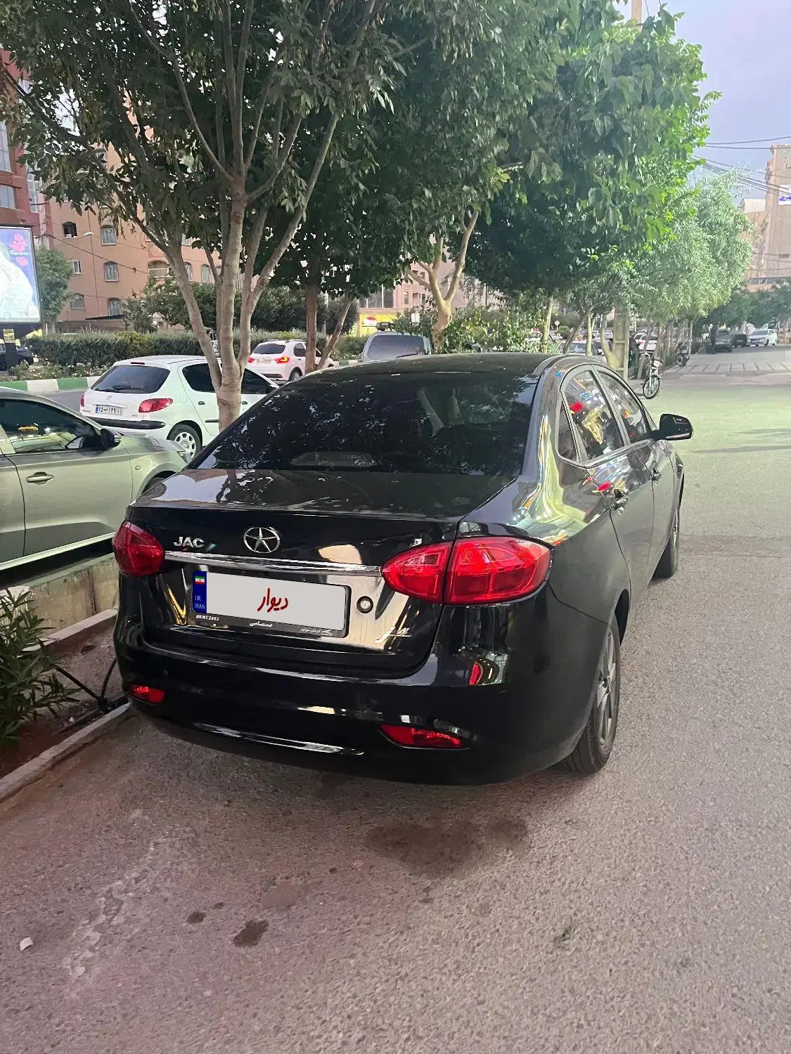 جک j4|خودرو سواری و وانت|قم, چهل درخت|دیوار