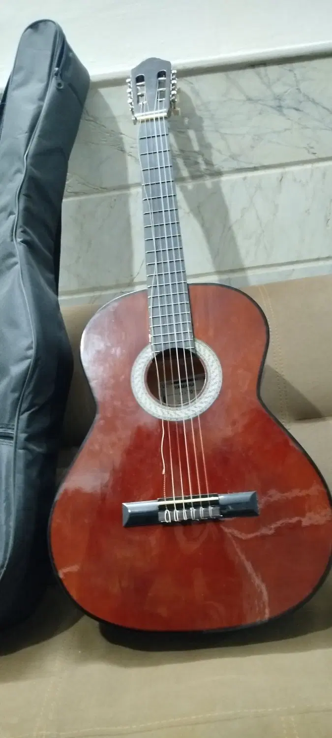 گیتار Yamaha 70c|گیتار، بیس، امپلیفایر|قم, آزادگان|دیوار