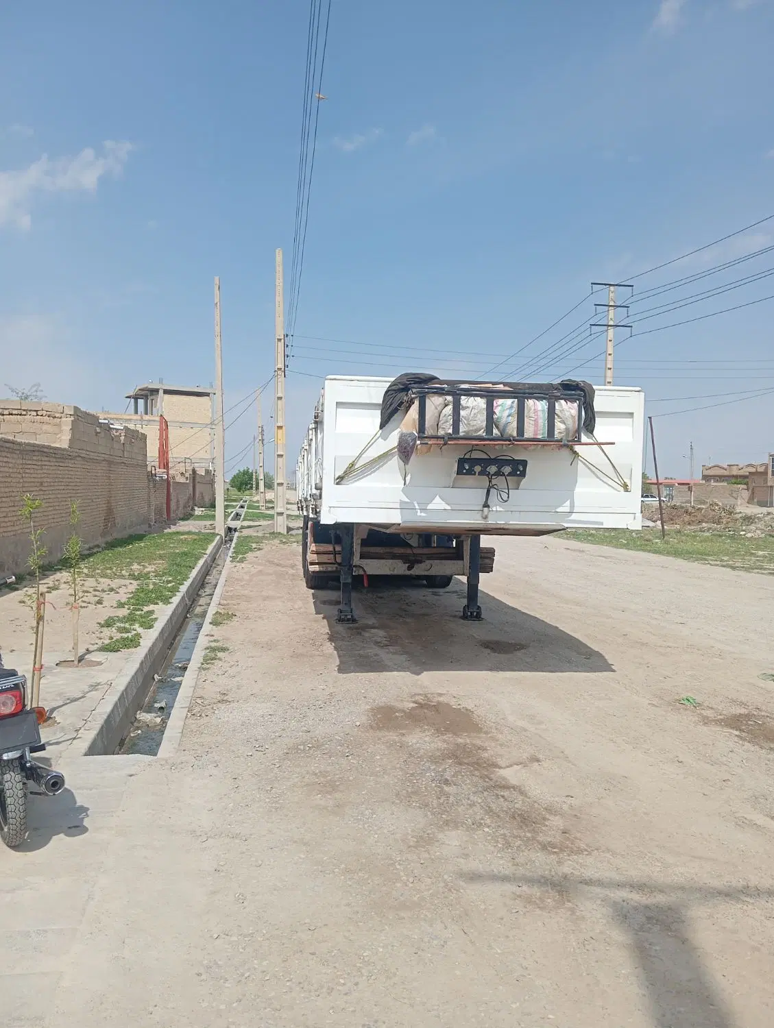 لبه دار۱۲۶۰|خودرو سنگین|بناب, |دیوار