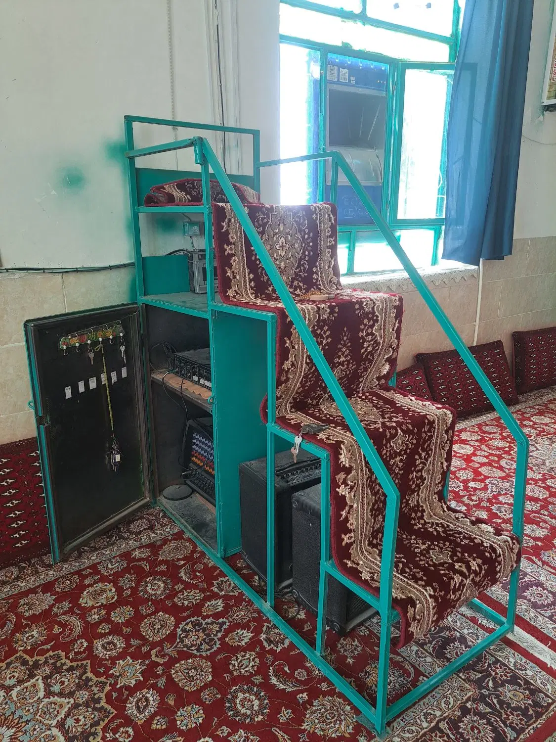 منبر|فروشگاه و مغازه|جلگه زوزن, |دیوار