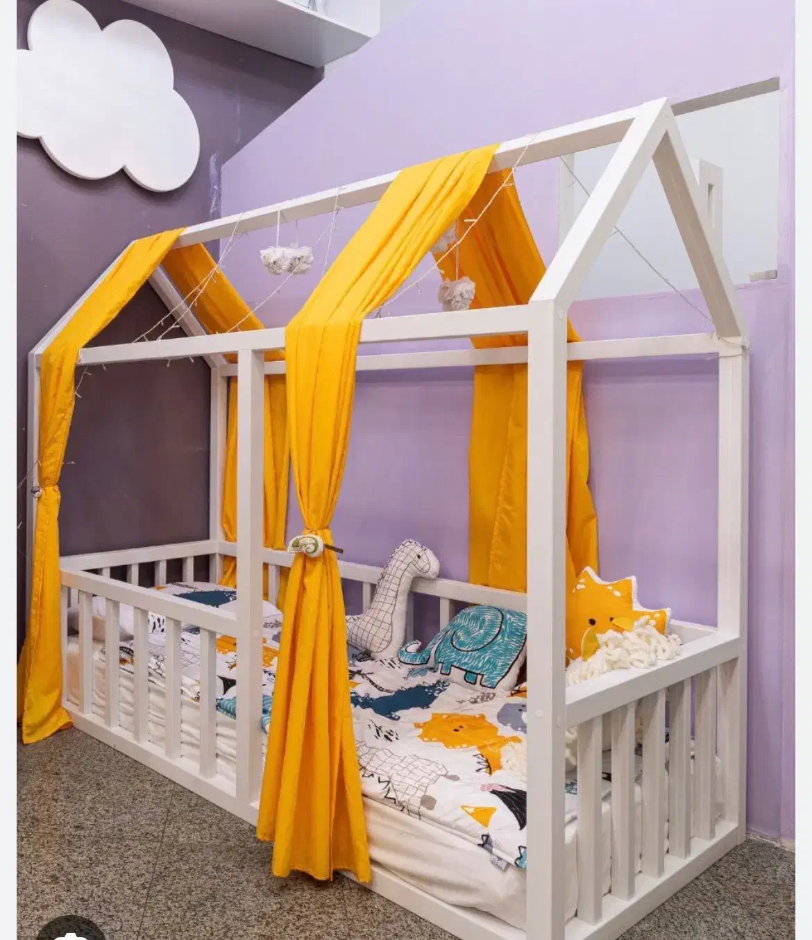 کلبه تخت|تخت و سرویس خواب|شیراز, فرهنگ شهر|دیوار