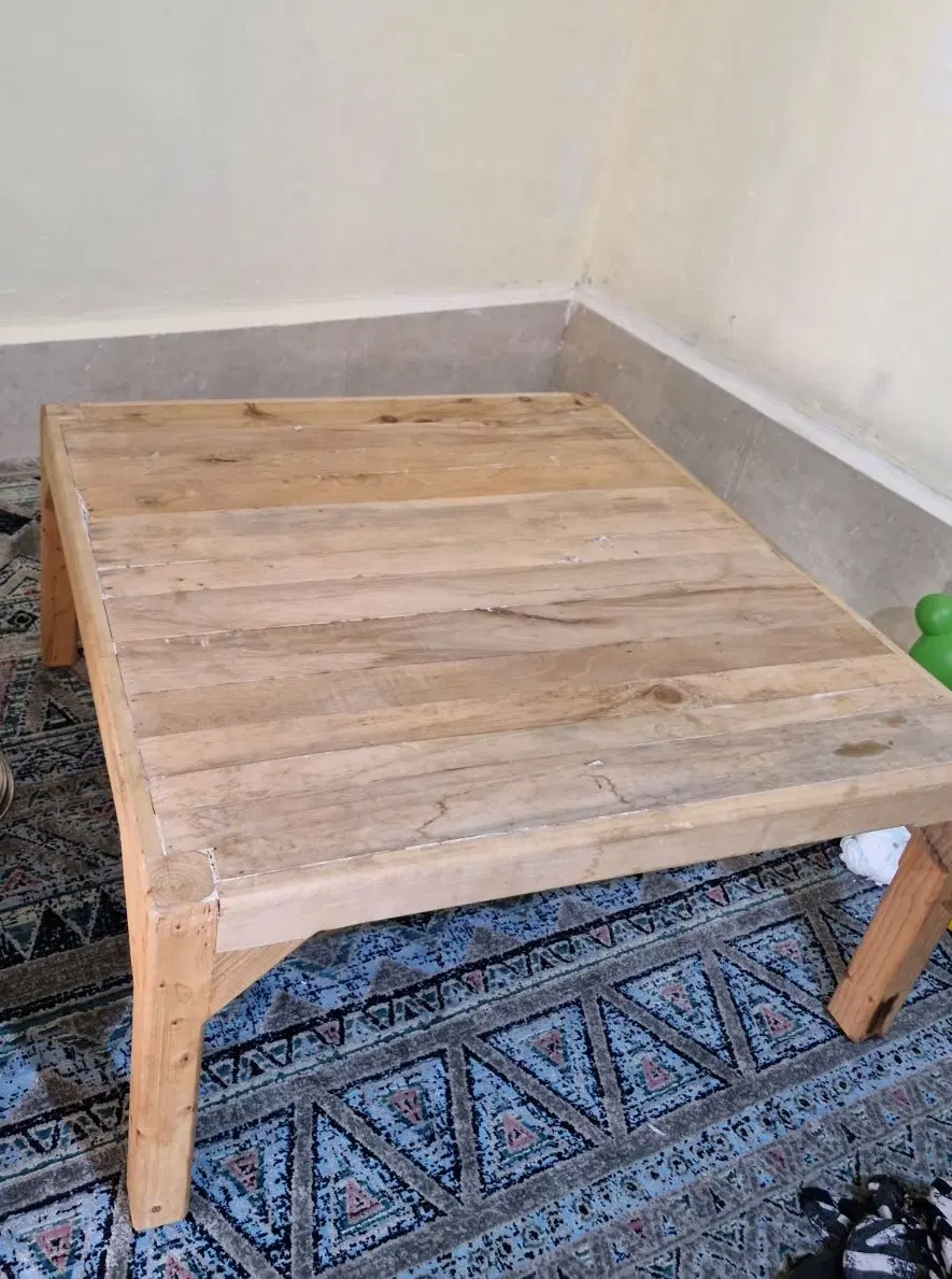 کرسی|صندلی و نیمکت|کرج, شهرک جهان‌نما|دیوار