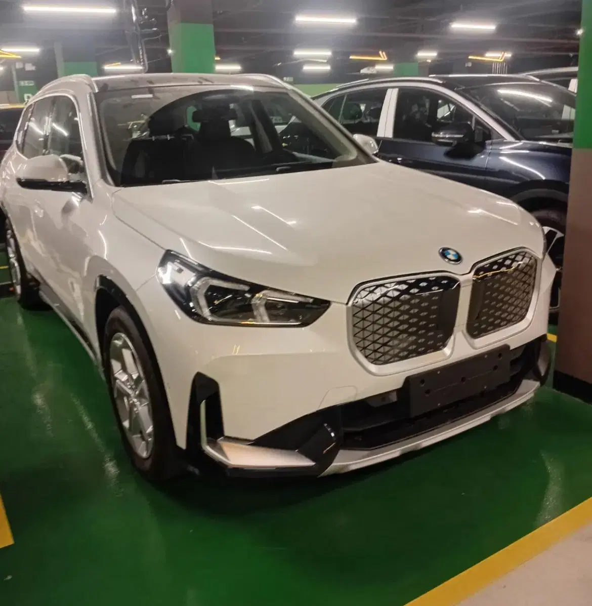 Bmw ix1 با کیتM فروش اقساطی تحویل فوری اتوخطیب|خودرو سواری و وانت|تهران, اقدسیه|دیوار
