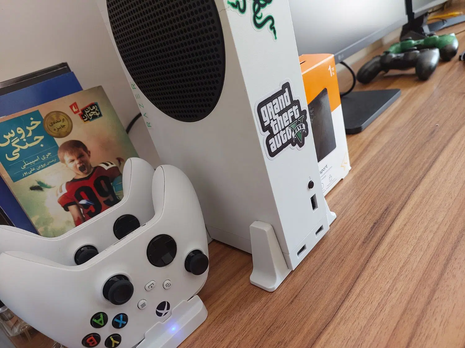 xbox series s|کنسول، بازی ویدئویی و آنلاین|تهران, مینای شمالی (مخبر)|دیوار