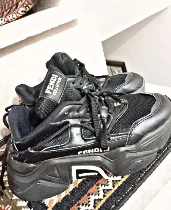 کتانی|کیف، کفش، کمربند|اردبیل, |دیوار