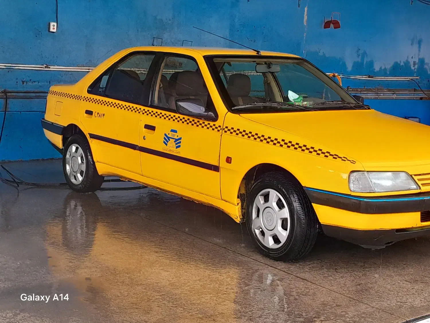 تاکسی ۴۰۵ گردشی مدل ۹۵ / گازسوز کارخانه|خودرو سواری و وانت|تهران, اتحاد|دیوار