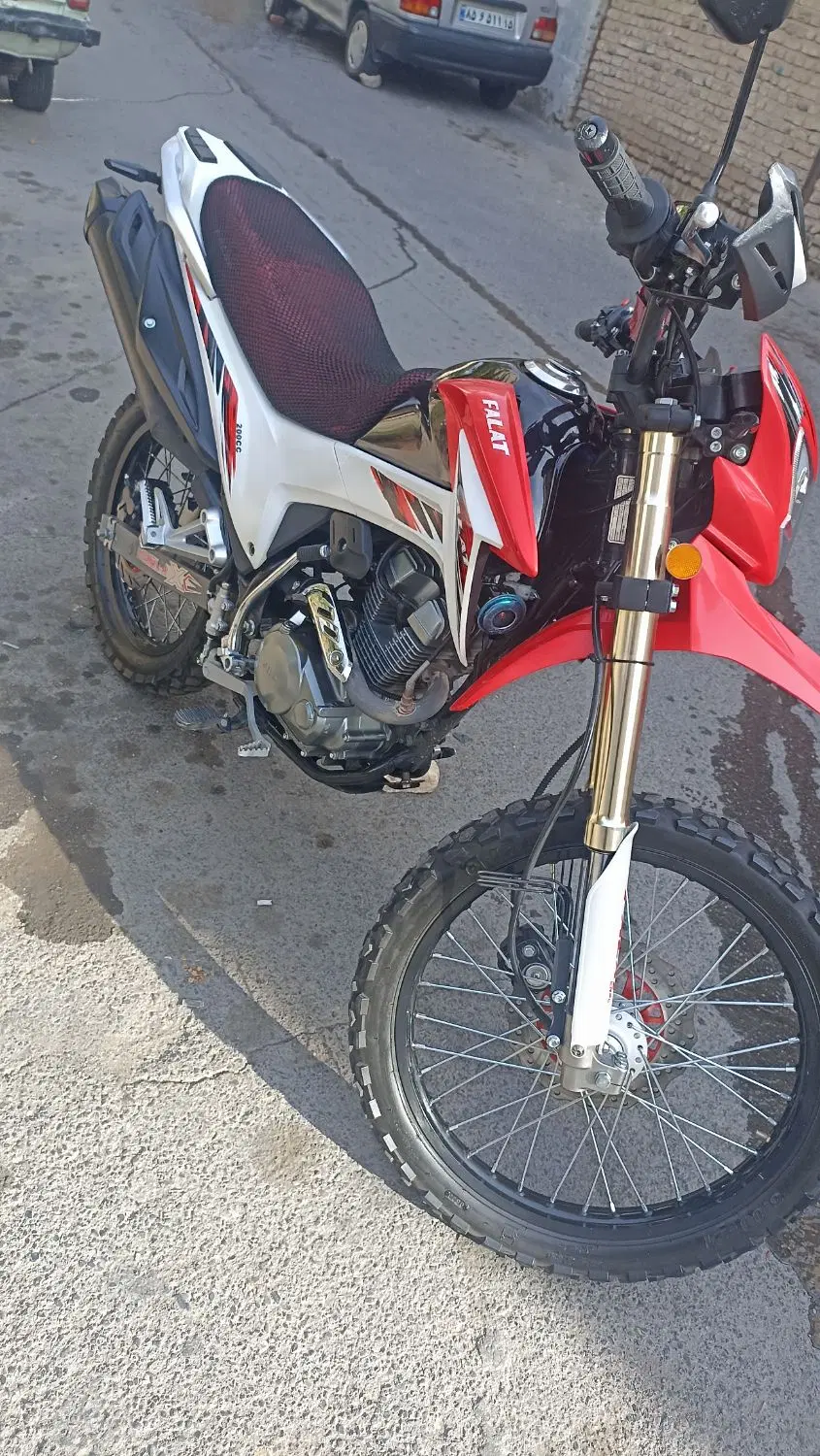 فلات 200 CRf|موتورسیکلت|تبریز, |دیوار