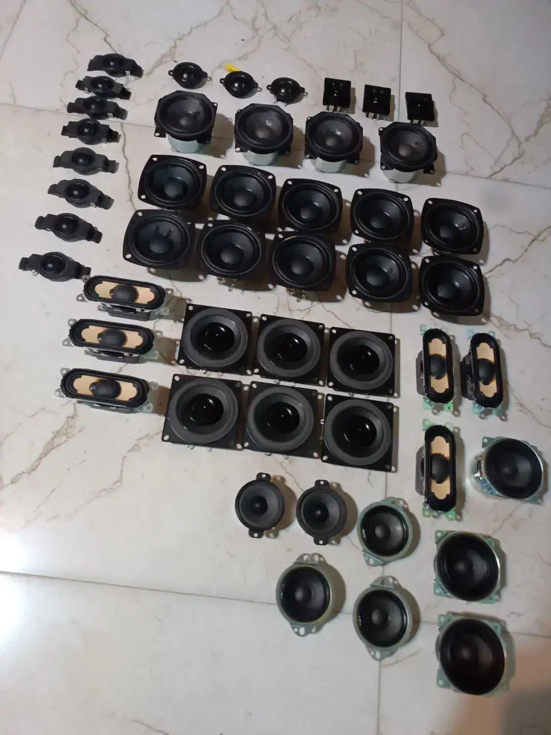 باندوتیوتروساب|سیستم صوتی خانگی|فردیس, فردیس|دیوار