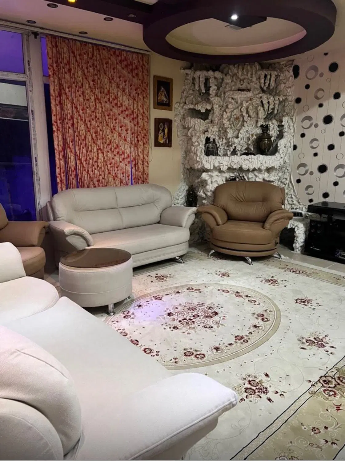 مبل|مبلمان خانگی و میز عسلی|باسمنج, |دیوار