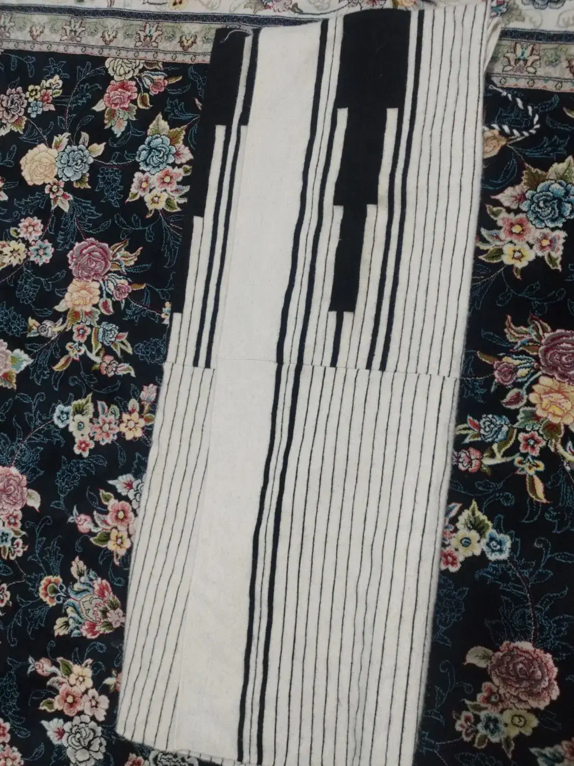 چوقا کیارسی بافت|لباس|نجف‌آباد, صالح آباد|دیوار