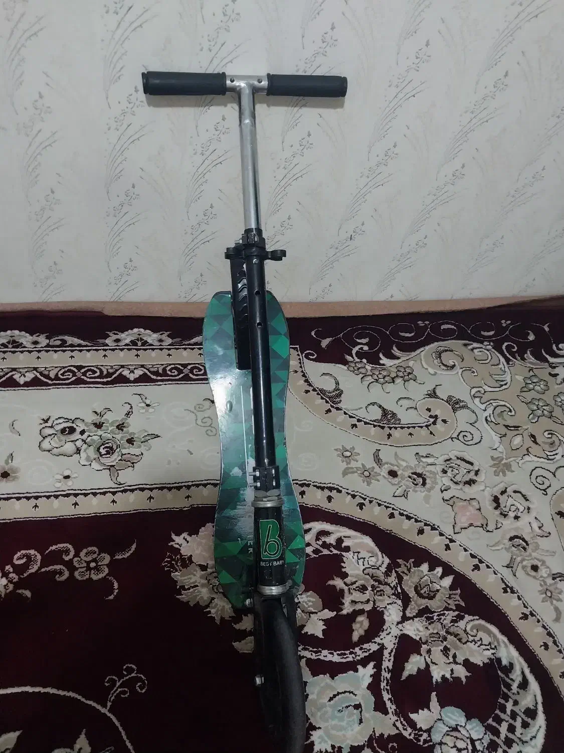 اسکوتر|دوچرخه، اسکیت، اسکوتر|پرند, فاز ۶|دیوار