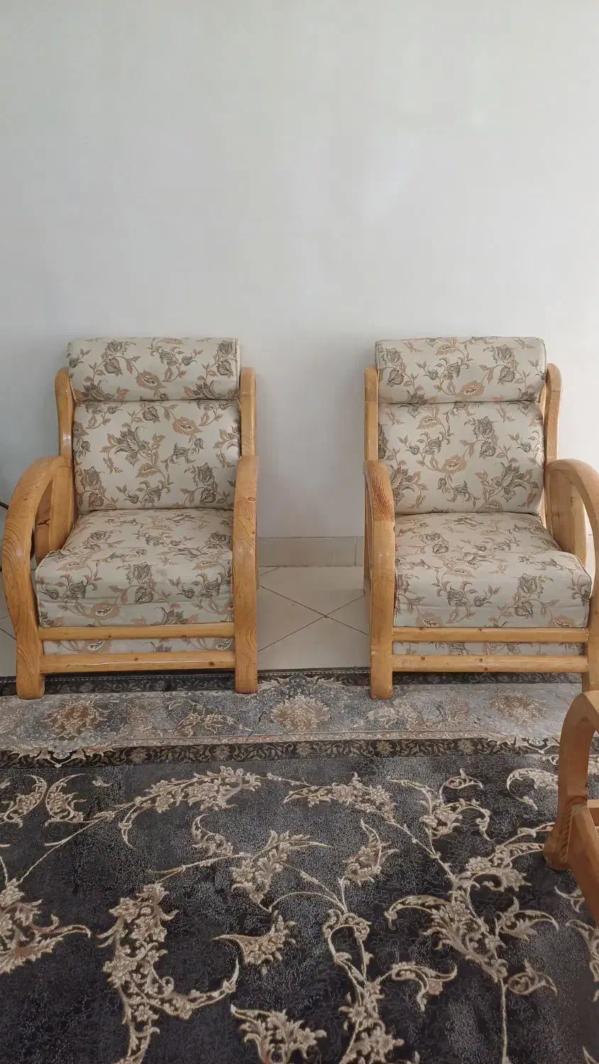 نیم ست|مبلمان خانگی و میز عسلی|نیشابور, هفده شهریور|دیوار