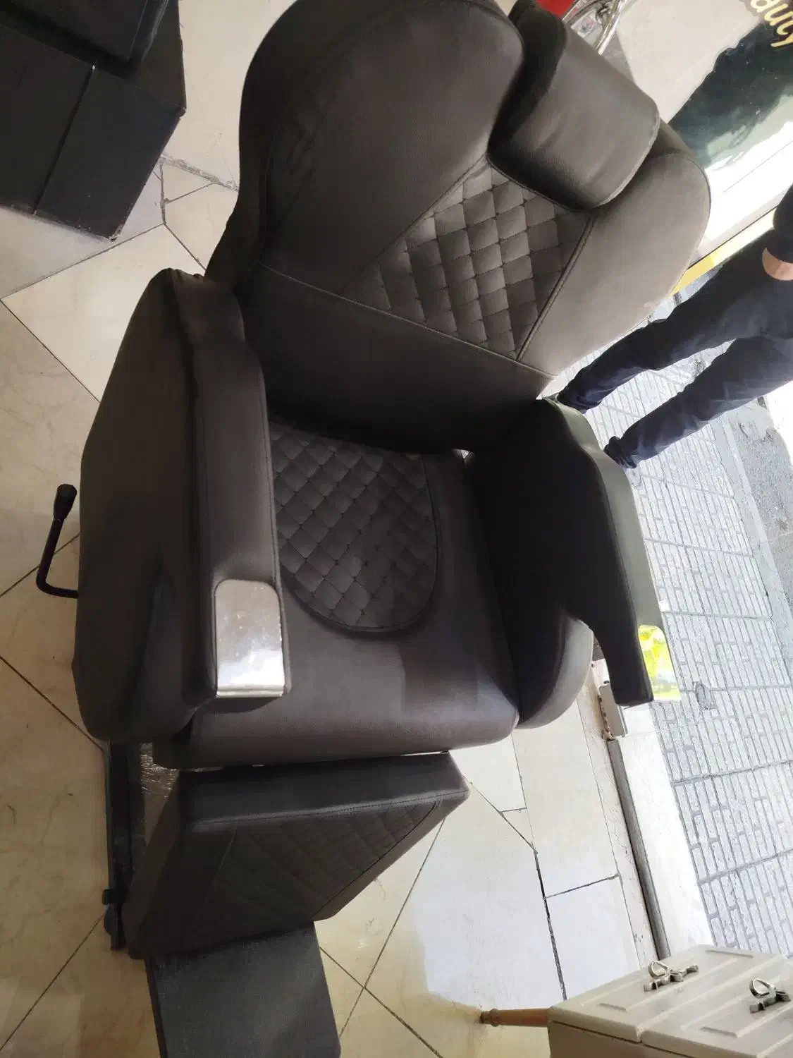 صندلی ارایشگاه|آرایشگاه و سالن‌های زیبایی|تهران, شهرک ولیعصر جنوبی|دیوار