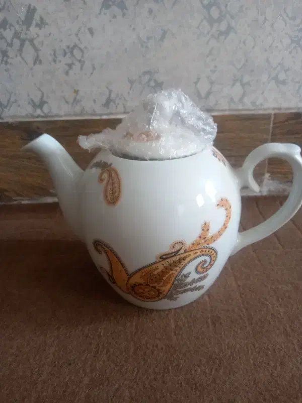 قوری بزرگ|قوری، کتری، قهوهساز دستی|یزد, |دیوار