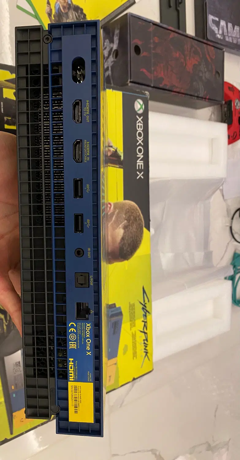 Xbox one x - cyberpunk 2027 ( Limited edition)|کنسول، بازی ویدئویی و آنلاین|ماکو, |دیوار