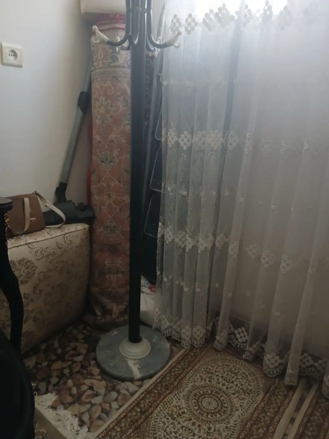 جا لباسی|بندرخت و رختآویز|ورامین, ورامین|دیوار