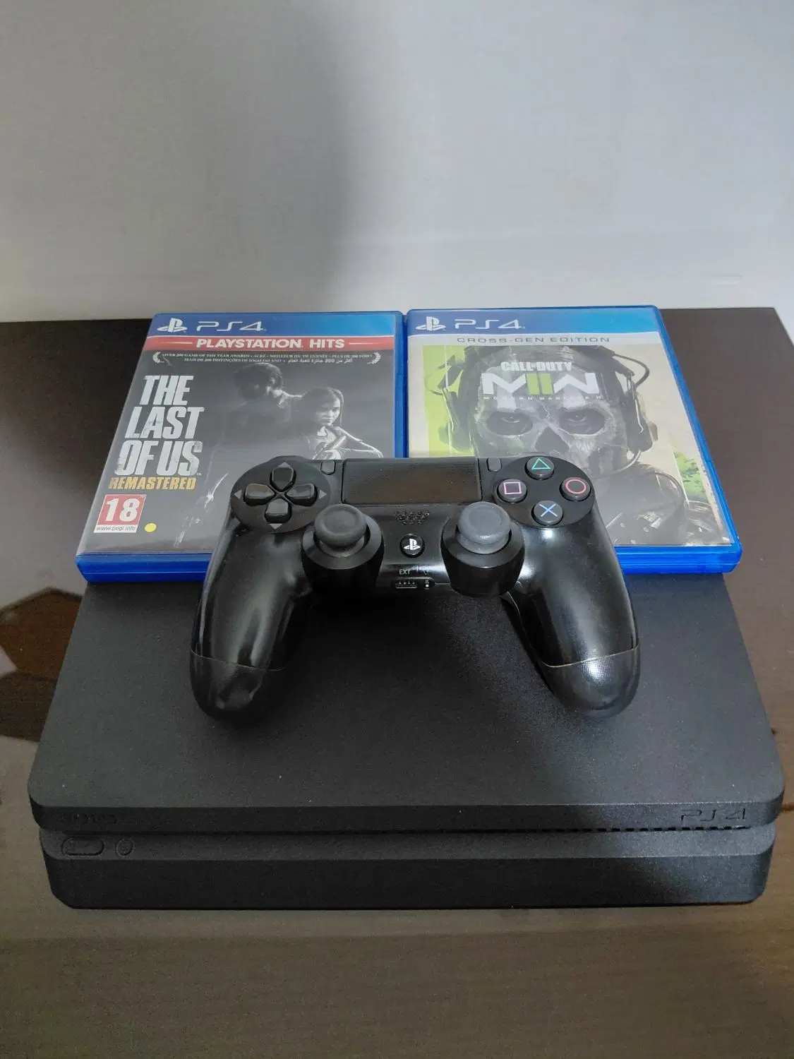 PS4 Slim|کنسول، بازی ویدئویی و آنلاین|شیراز, شهرک گلدشت حافظ‎|دیوار