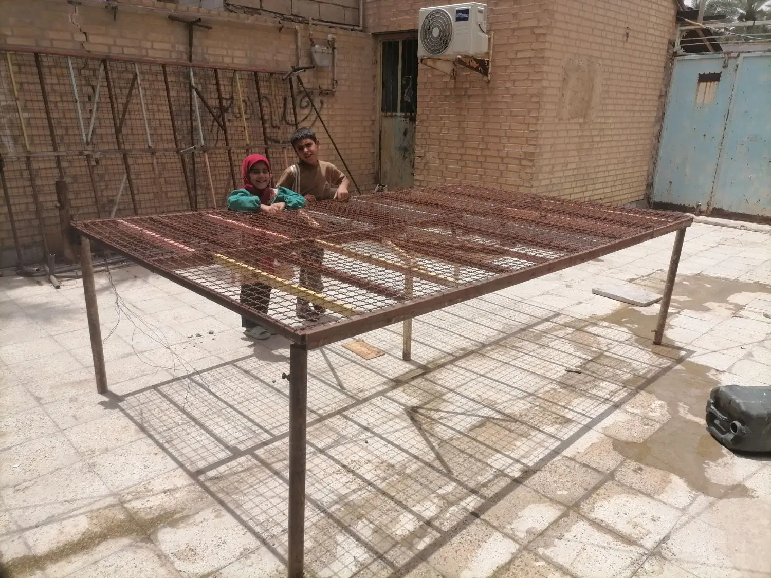 تخت اهنی|تخت و سرویس خواب|کارون, |دیوار