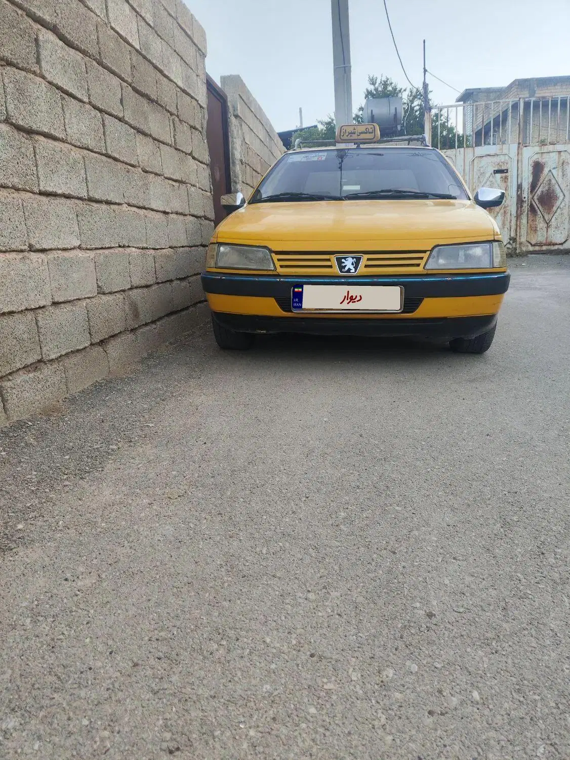 تاکسی|خودرو کلاسیک|شیراز, بید زرد|دیوار