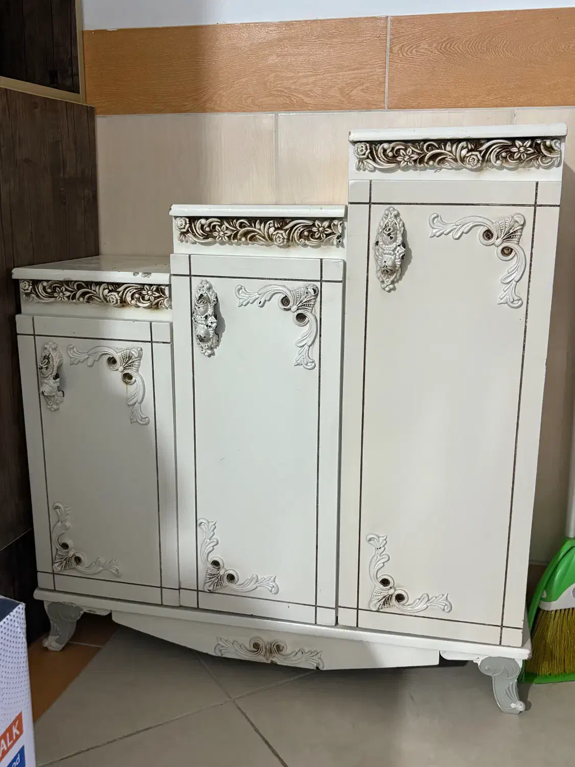 جاکفشی|جاکفشی، کمد، دراور|قشم, |دیوار