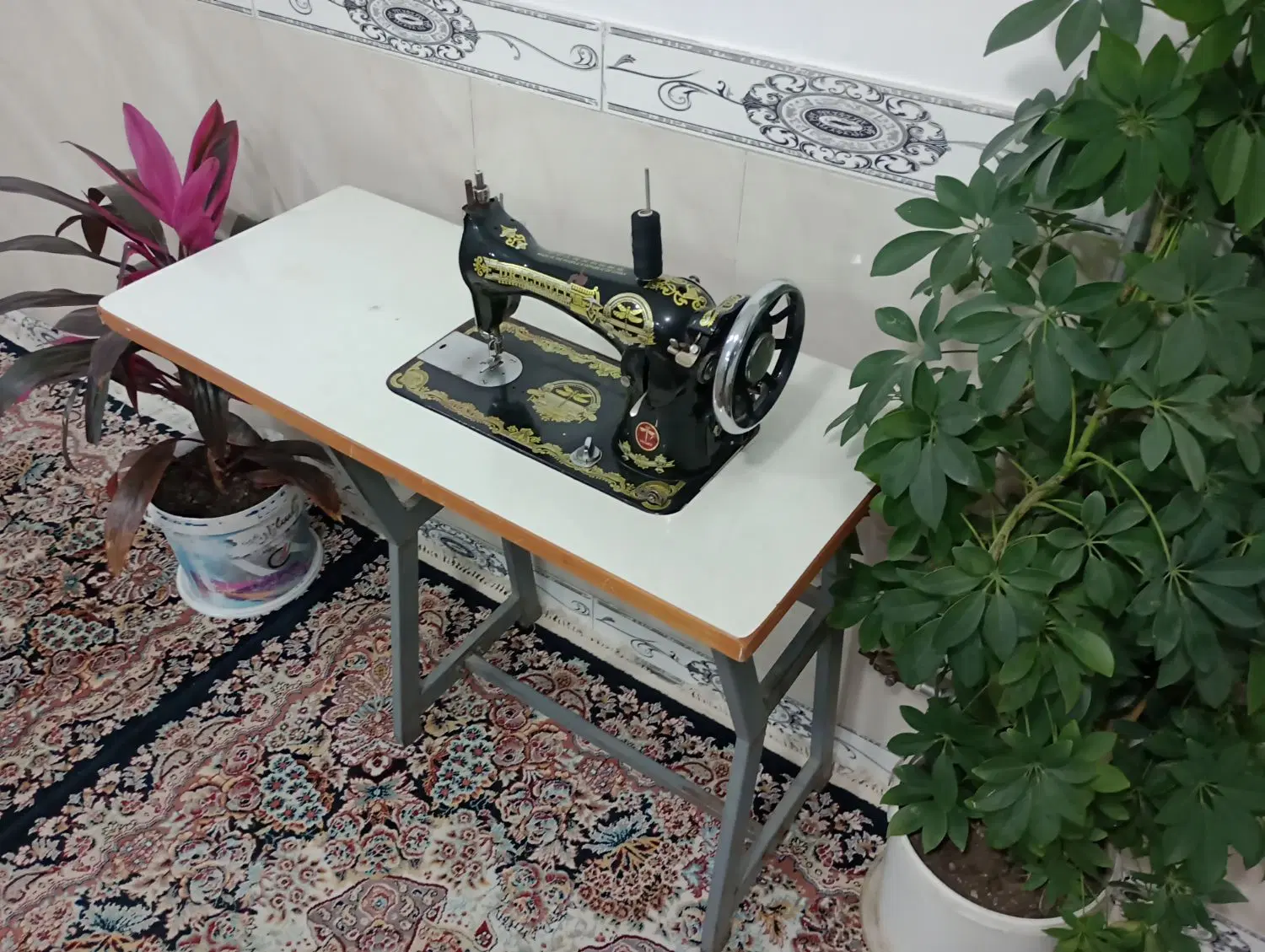 چرخ خیاطی|چرخ خیاطی و ریسندگی|کلاشی, |دیوار