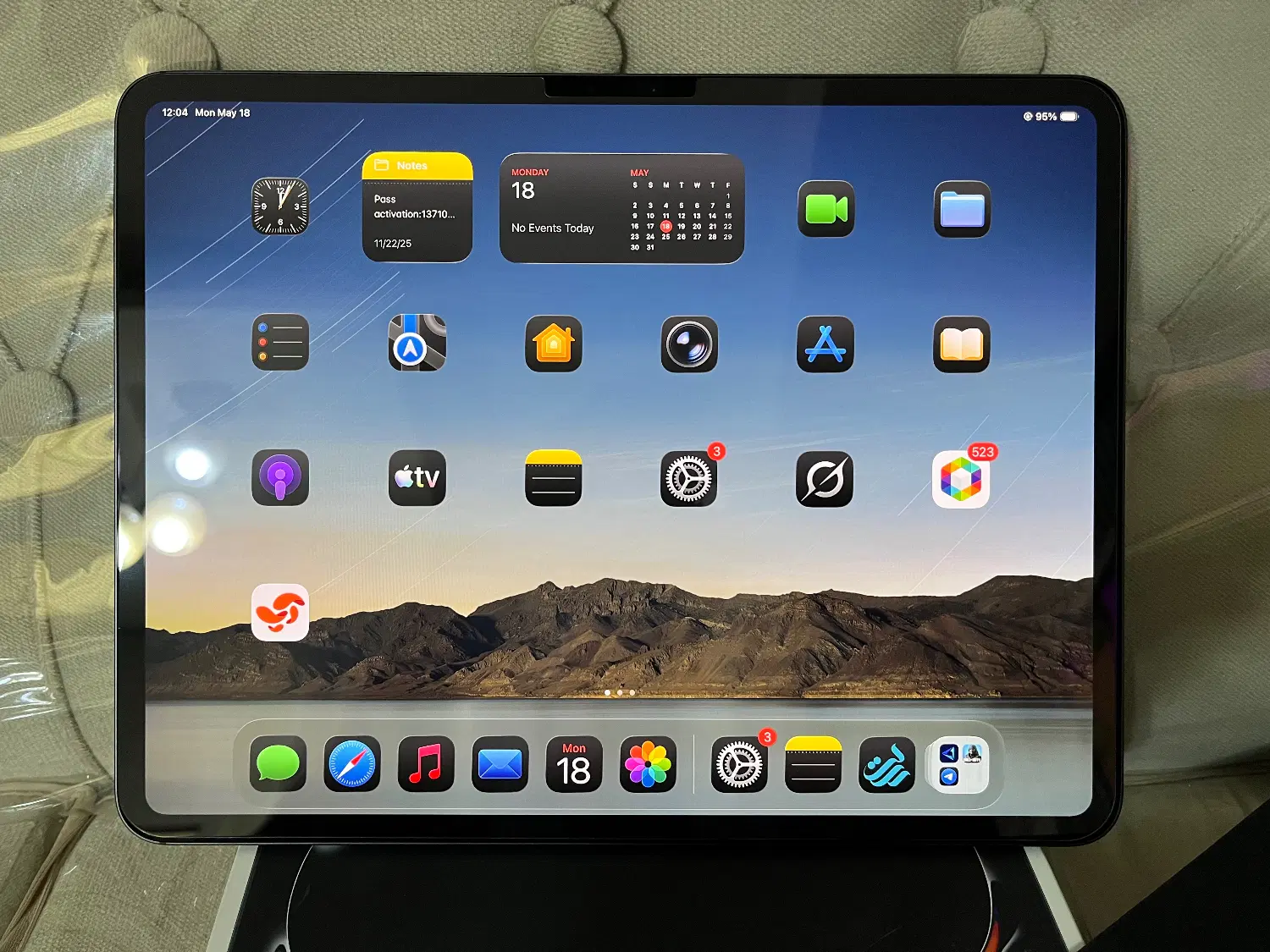 iPads pro m4 13in|تبلت|کرمان, |دیوار