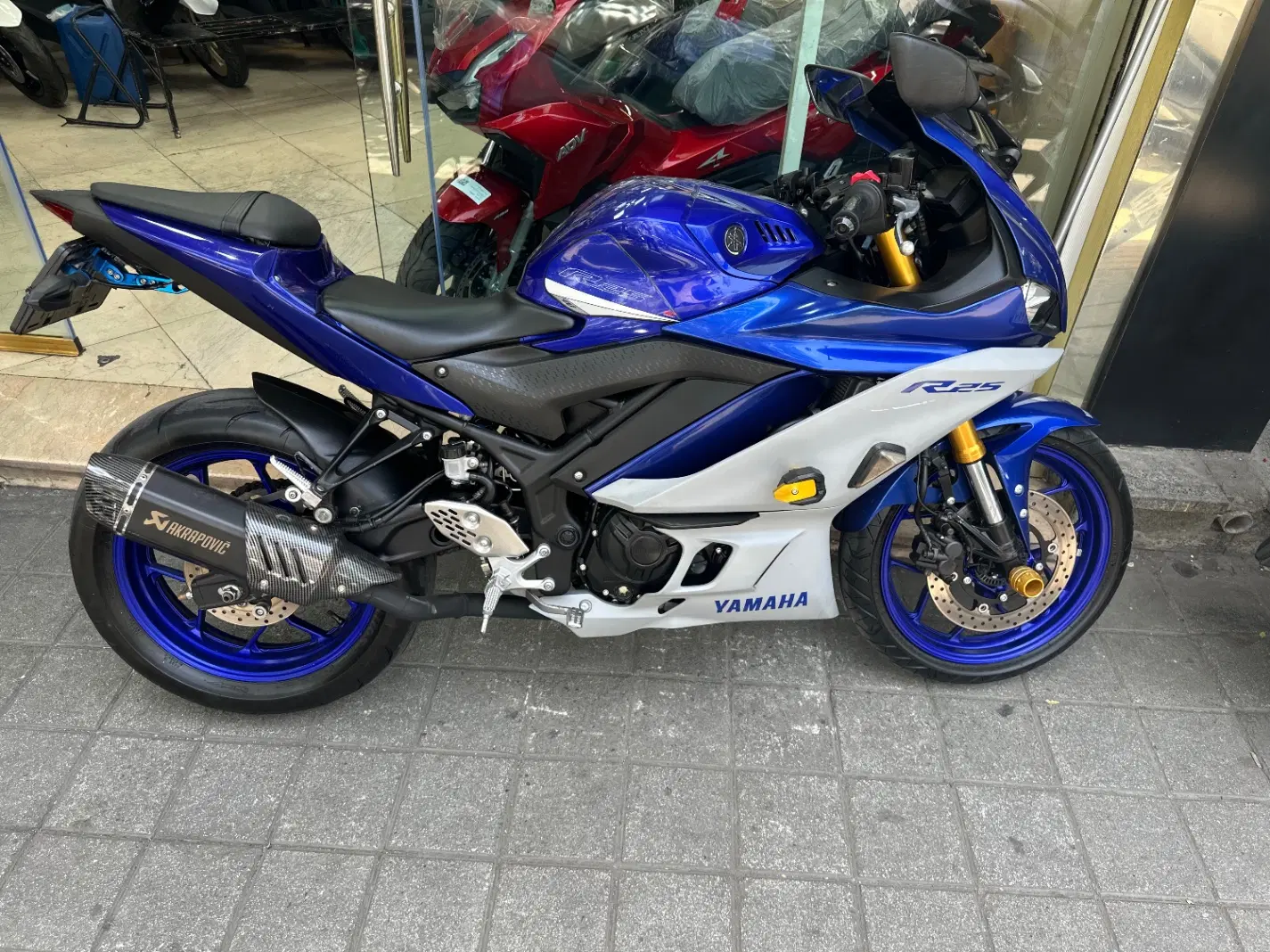 Yamaha r25|موتورسیکلت|تهران, حسینآباد|دیوار