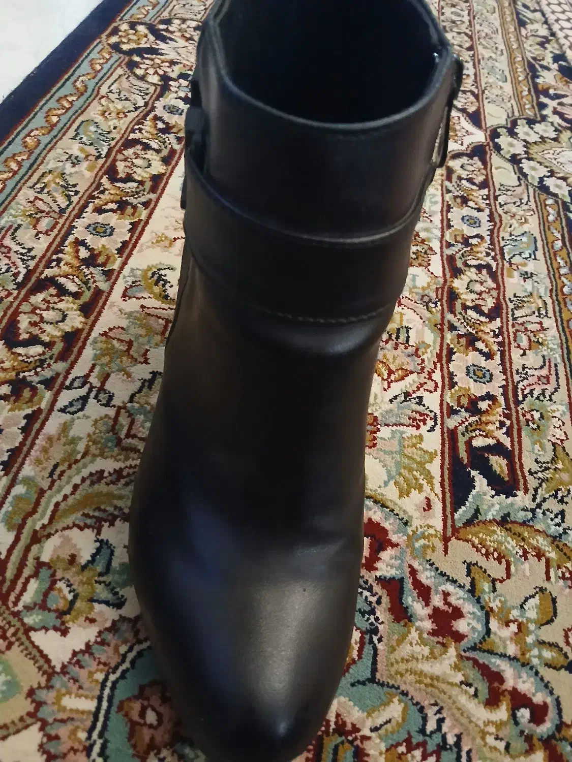 نیم بوت|کیف، کفش، کمربند|مشهد, دانشجو|دیوار