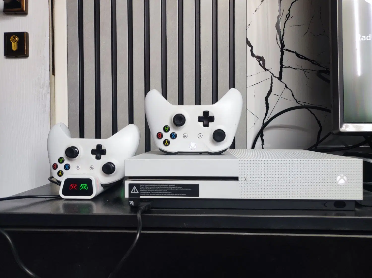 xbox one s|کنسول، بازی ویدئویی و آنلاین|اصفهان, کوی گلزار|دیوار
