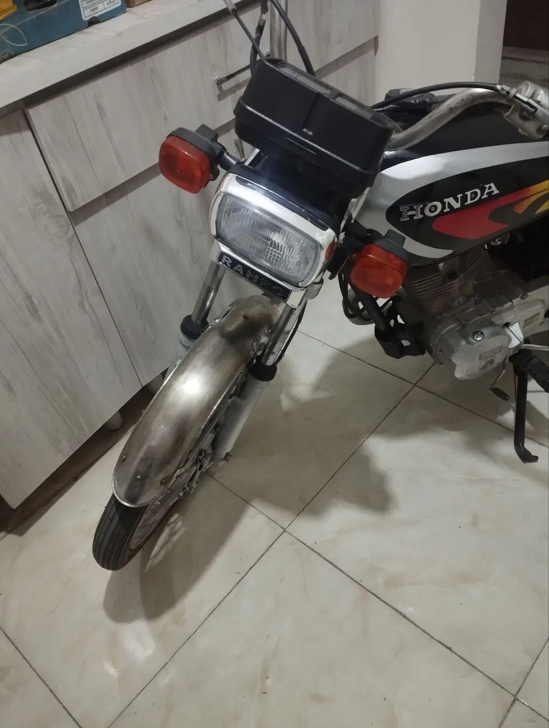 هوندا 150cc|موتورسیکلت|پرند, فاز ۳|دیوار