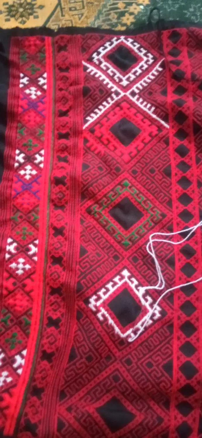 اینه|آینه|زاهدان, |دیوار