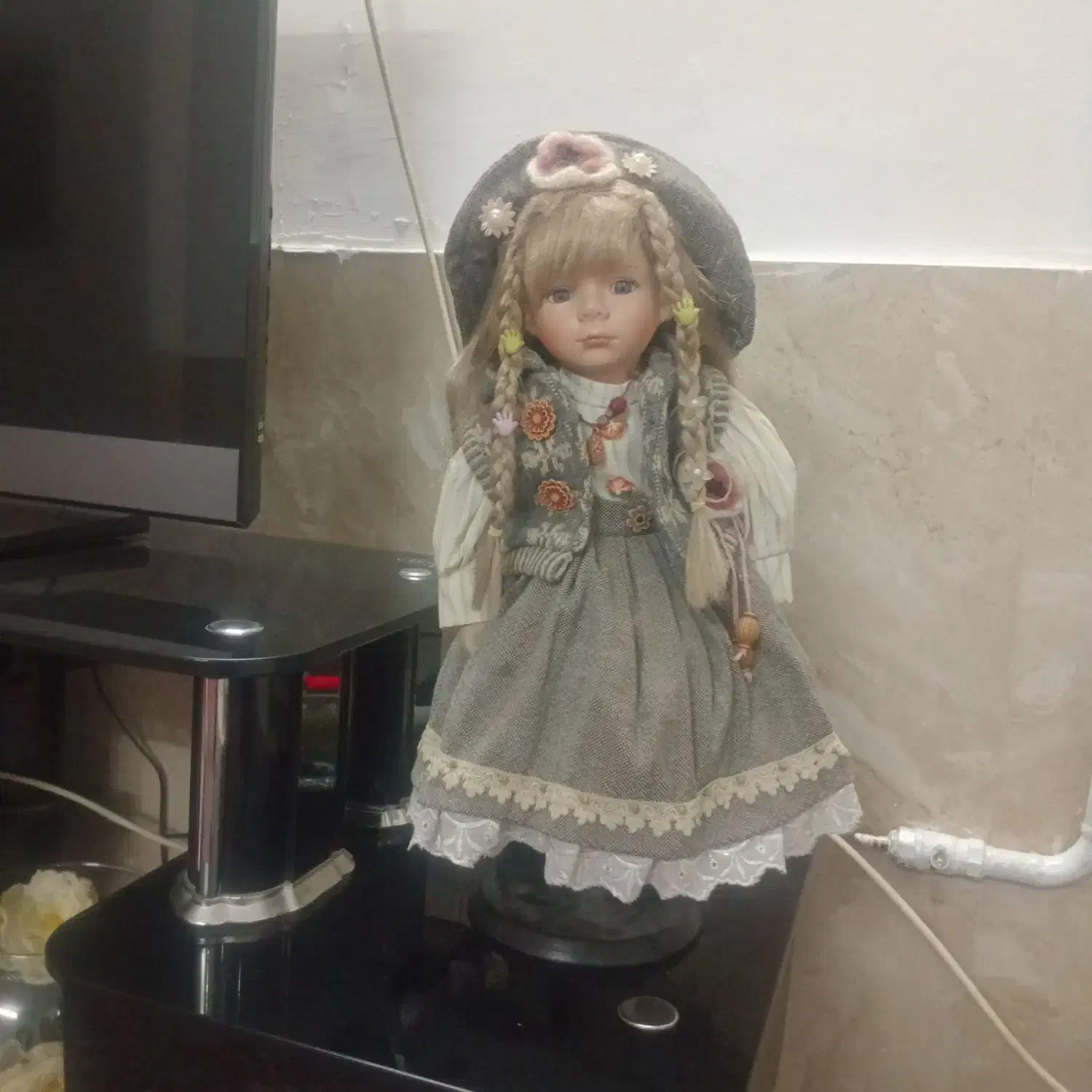 عروسک قدیمی|اسباب‌بازی بچه|مشهد, جانباز|دیوار