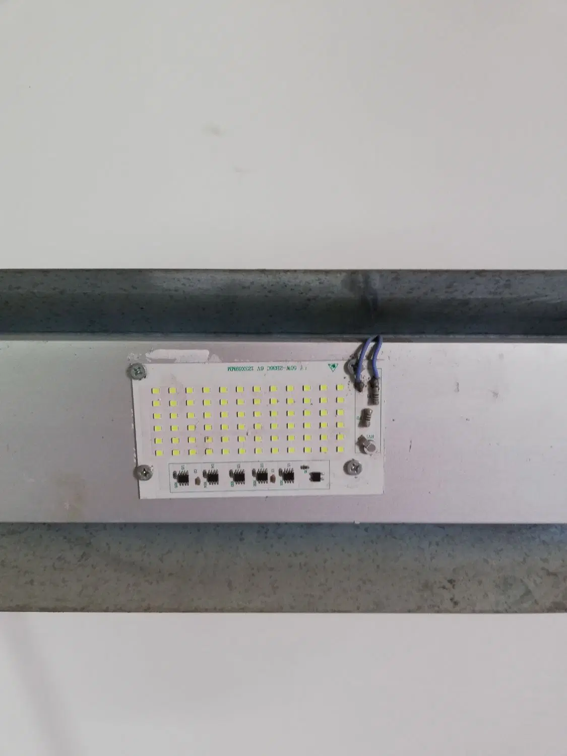 چراغ LED|لامپ و چراغ|نیشابور, هفده شهریور|دیوار