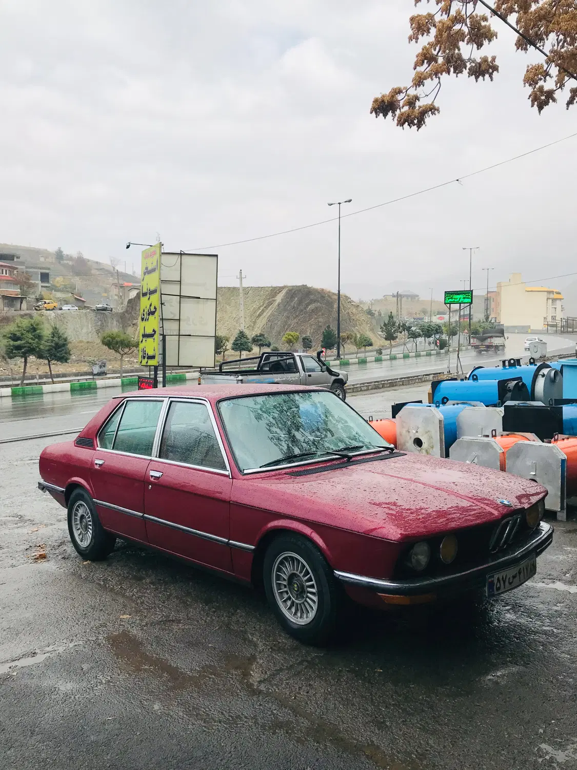 bmw518|خودرو کلاسیک|تهران, حسینآباد|دیوار